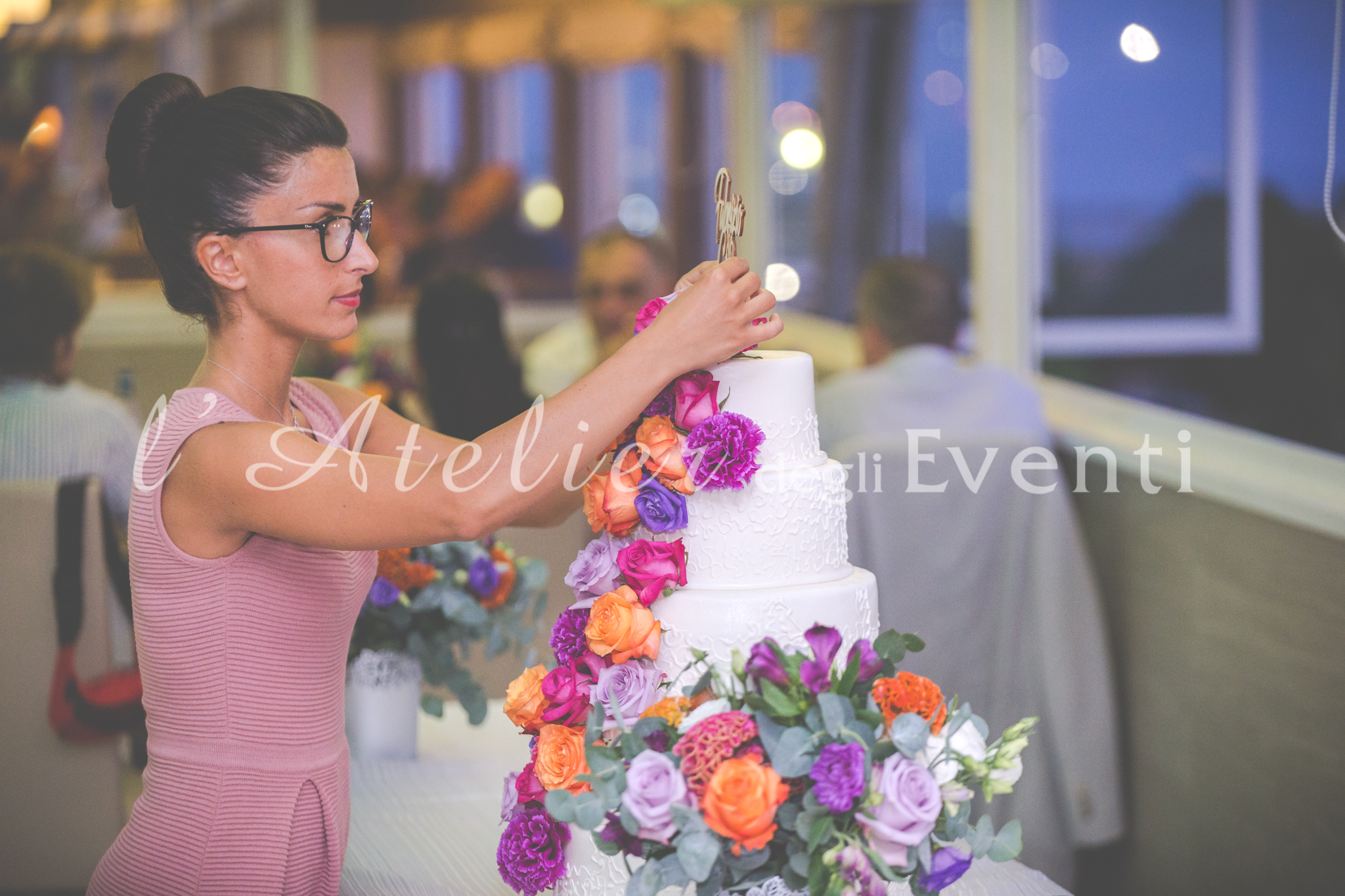 torta_nuziale_fiori_colorati_wedding_cake_liguria_genova